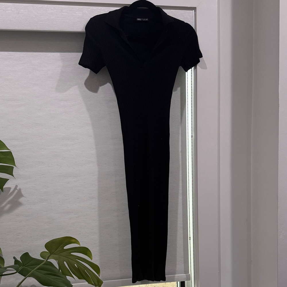 Chic Black Collared Knit Dress